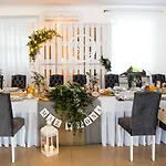 מלון Dwor Niemierzyce Granowo