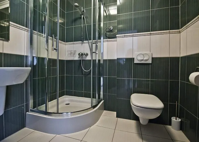 Dwor Niemierzyce Hotel *