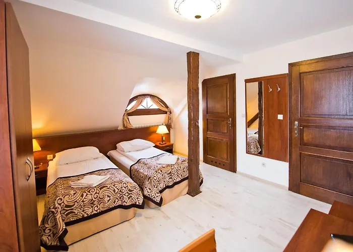 Hotel Dwor Niemierzyce Granowo