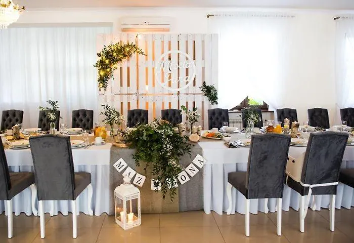 Hotel Dwor Niemierzyce Granowo